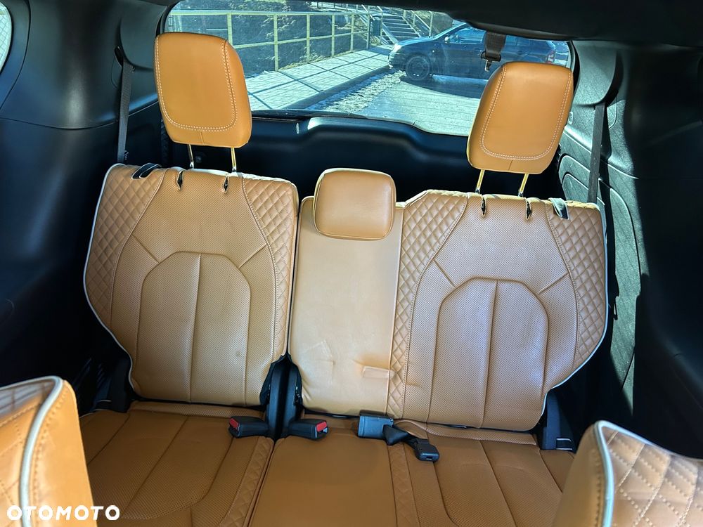 Chrysler Pacifica - 32