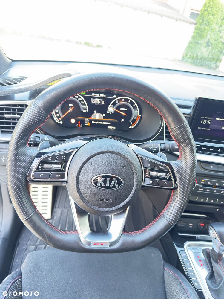Kia Ceed - 4