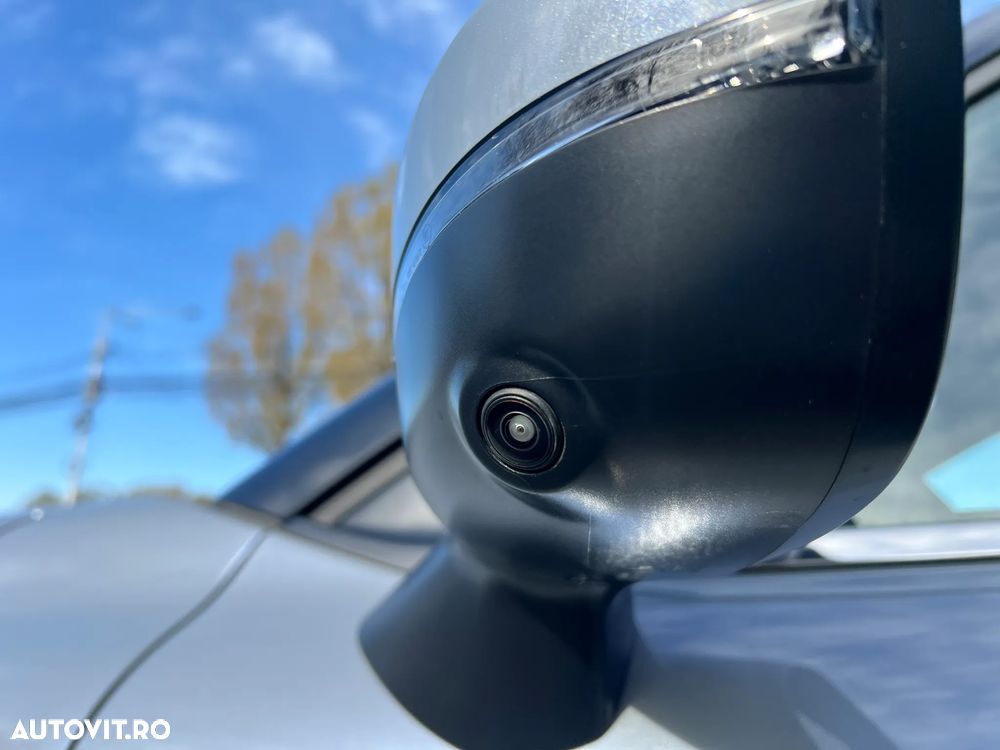 Mitsubishi Outlander 2.4 L 4X4 PHEV Instyle Ultimate - 16