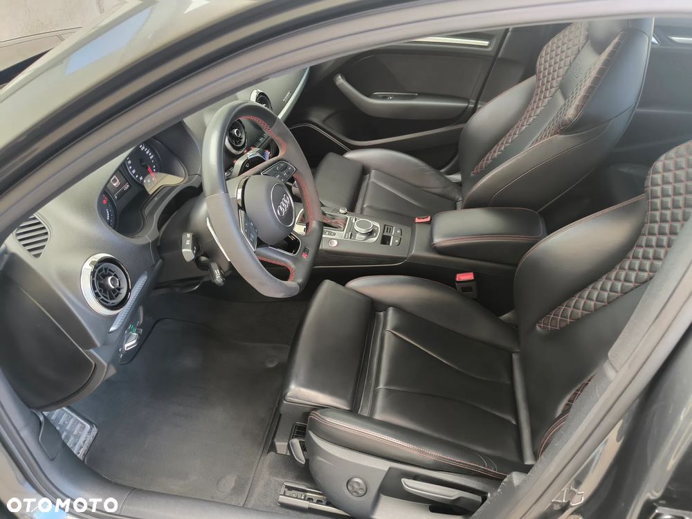 Audi RS3 Limousine 2.5 TFSI Quattro S tronic - 24
