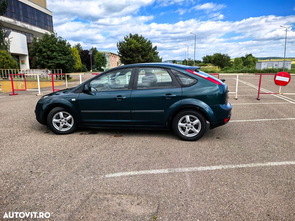 Ford Focus 1.6i Trend - 15