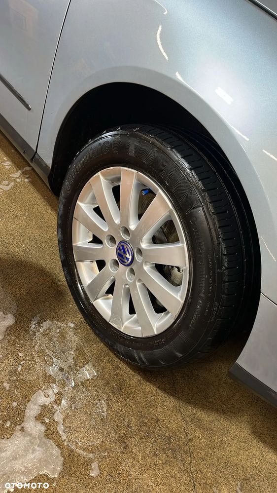 Volkswagen Passat 1.6 FSI Comfortline - 13