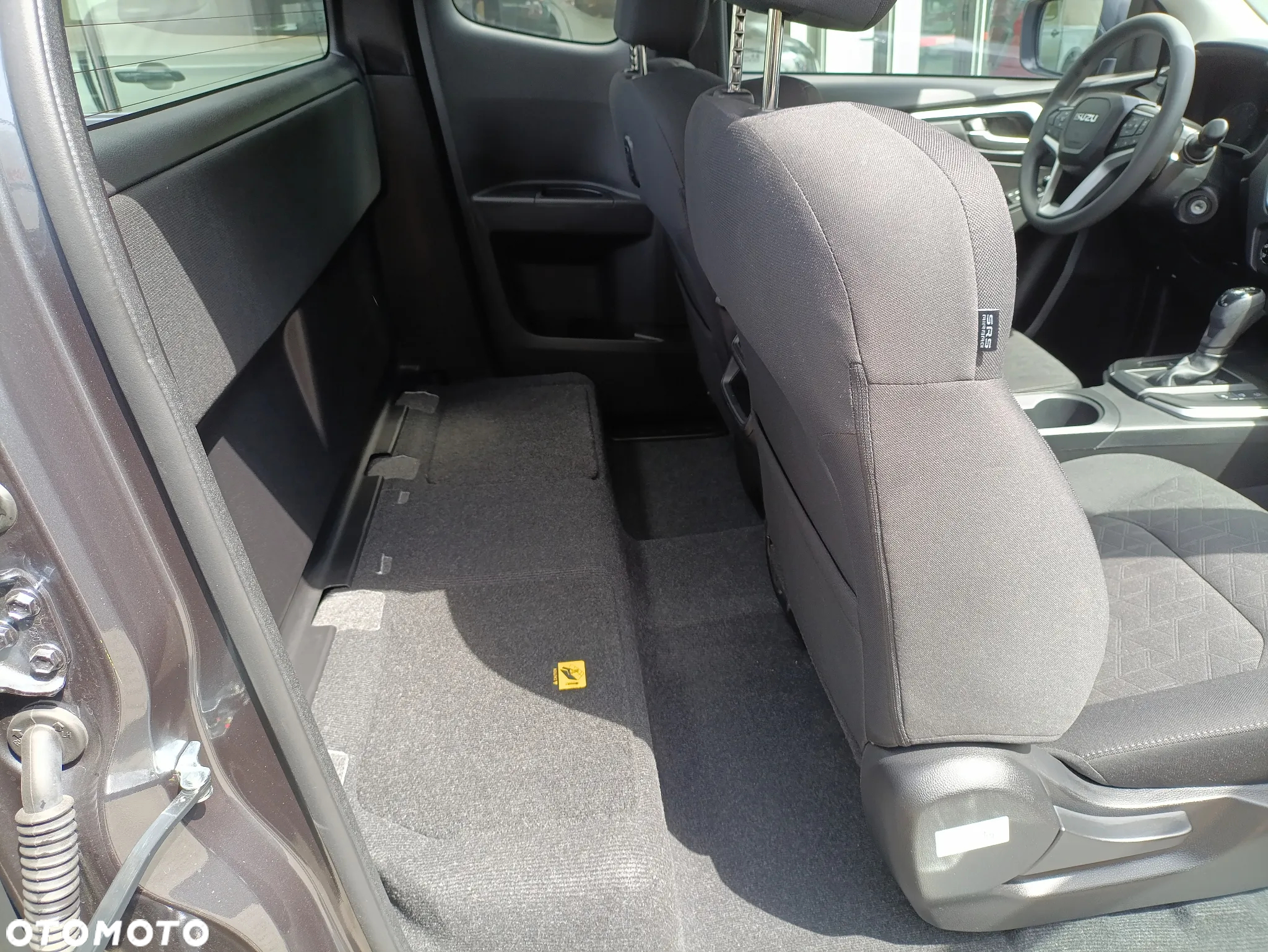 Isuzu D-Max 1.9 EC LS - 11