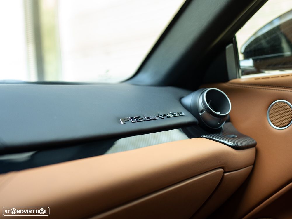 Ferrari F12 Berlinetta Standard - 30