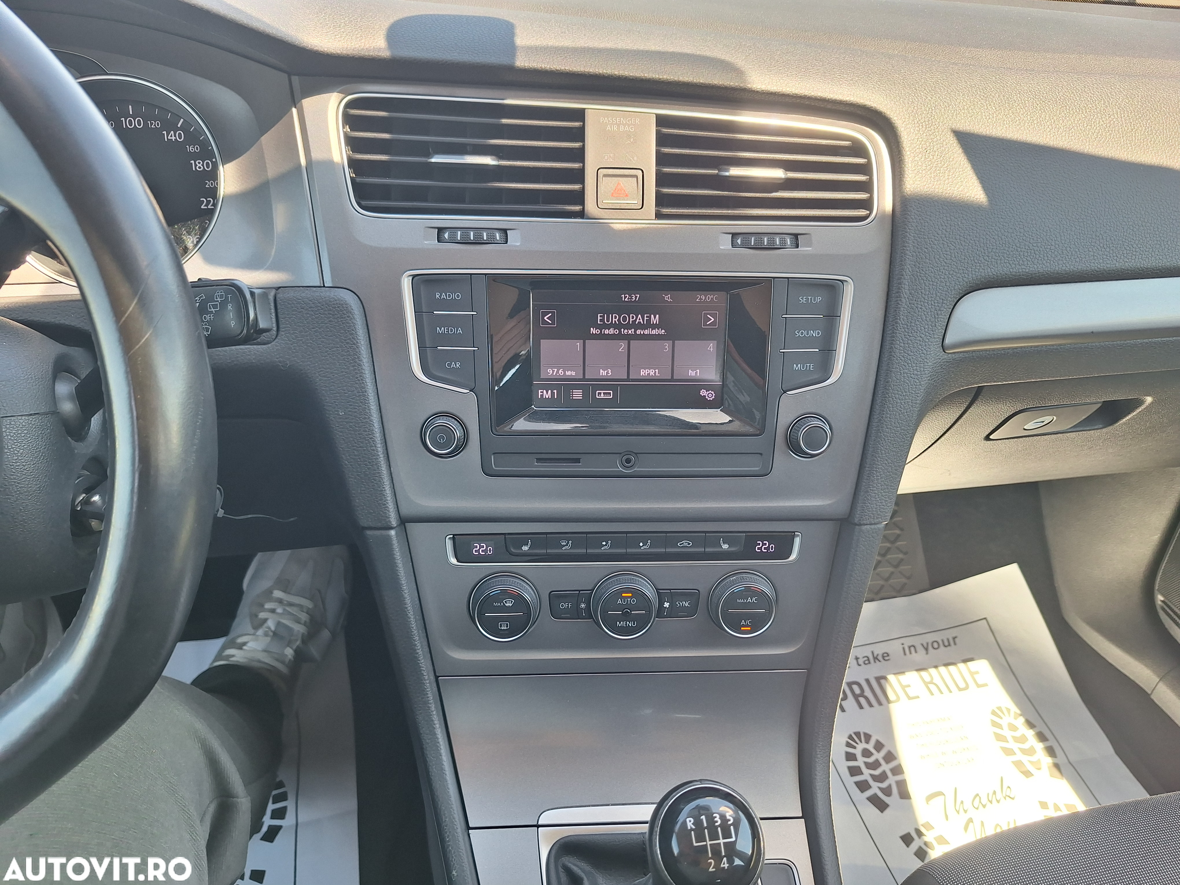 Volkswagen Golf - 10
