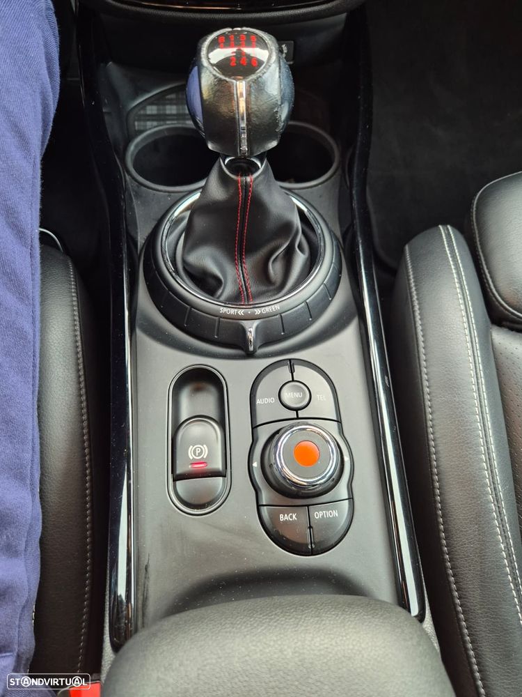 MINI Clubman Cooper D - 16