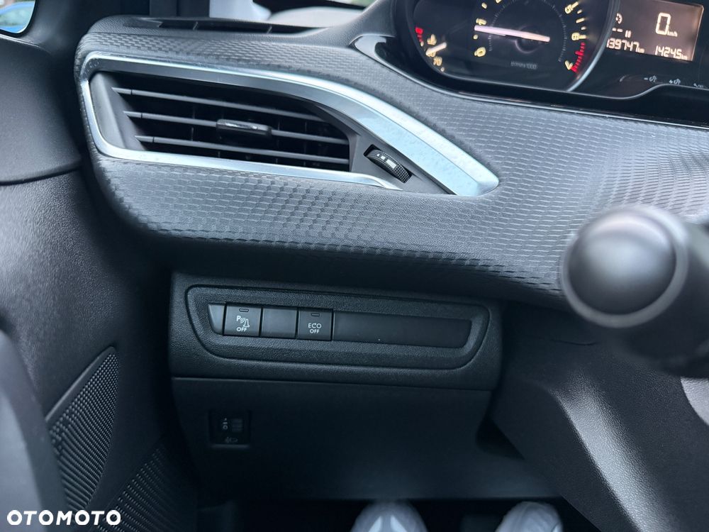 Peugeot 2008 1.2 Pure Tech Style - 38