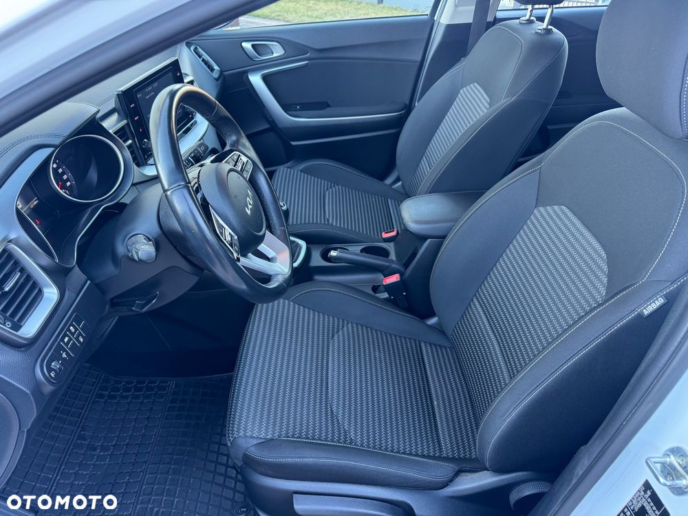 Kia Ceed 1.5 T-GDI M - 20