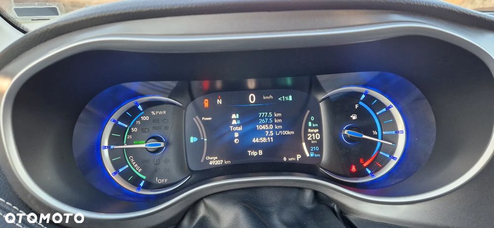 Chrysler Pacifica - 21