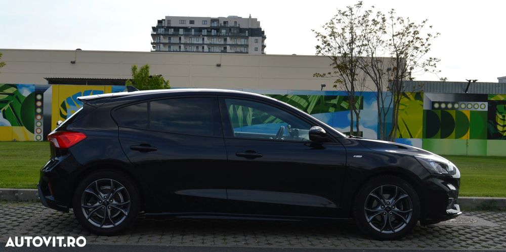 Ford Focus 1.0 EcoBoost Hybrid ST-LINE X - 9