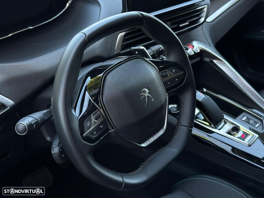 Peugeot 3008 1.6 Hybrid Allure Pack e-EAT8 - 31