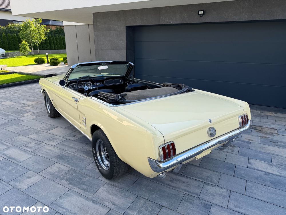 Ford Mustang - 3