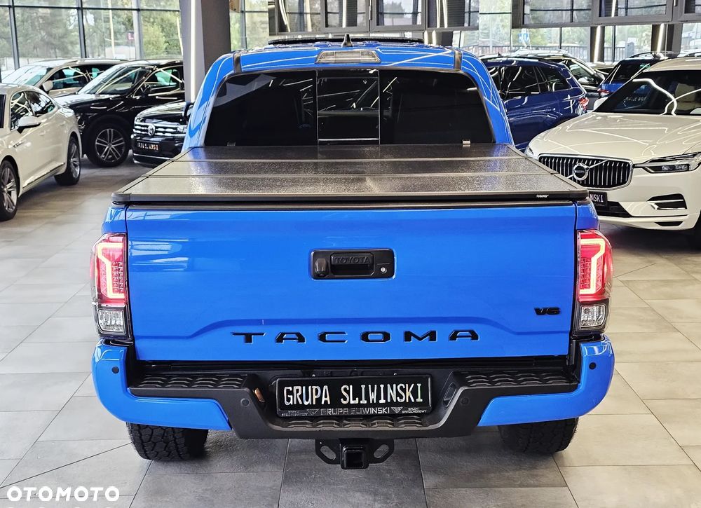 Toyota Tacoma - 8
