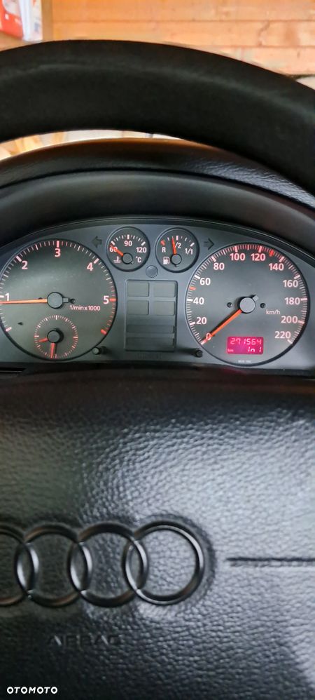 Audi A4 Limousine - 13