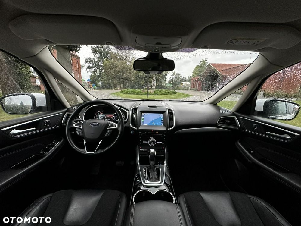 Ford S-Max - 8