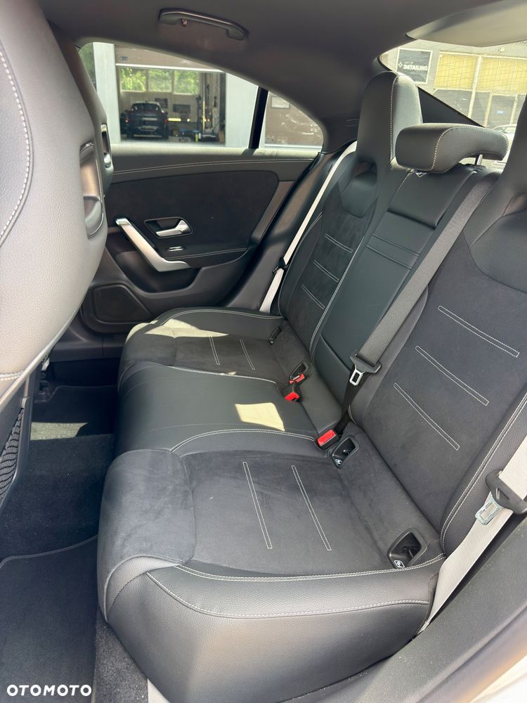 Mercedes-Benz CLA 200 d AMG Line 8G-DCT - 16