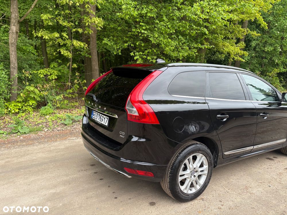 Volvo XC 60 D5 AWD Momentum - 6
