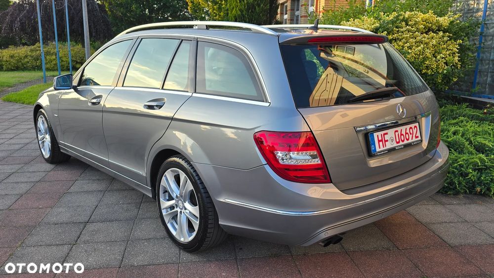 Mercedes-Benz Klasa C 180 BlueEFFICIENCY Avantgarde - 4