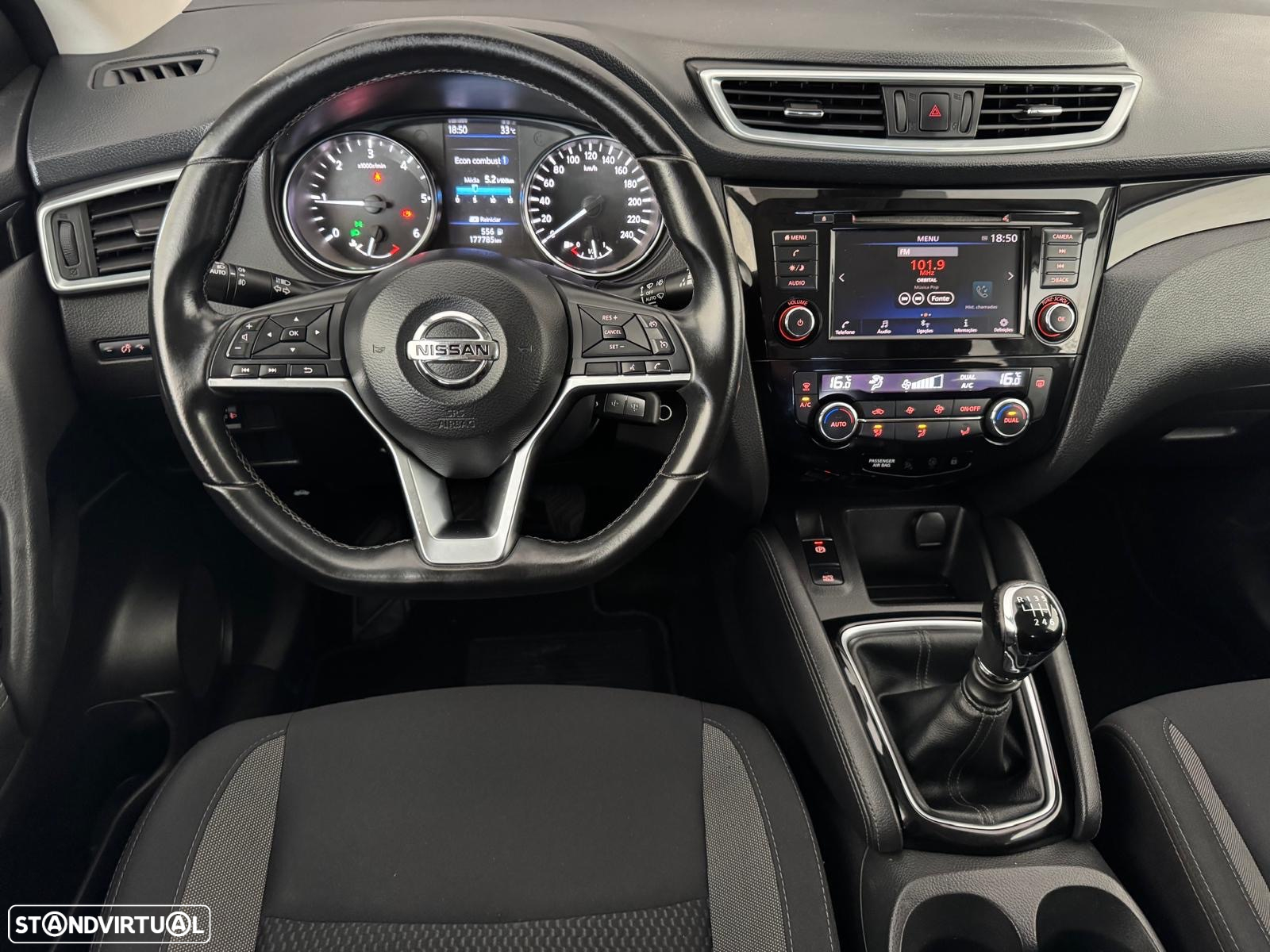 Nissan Qashqai 1.5 dCi N-Connecta - 9