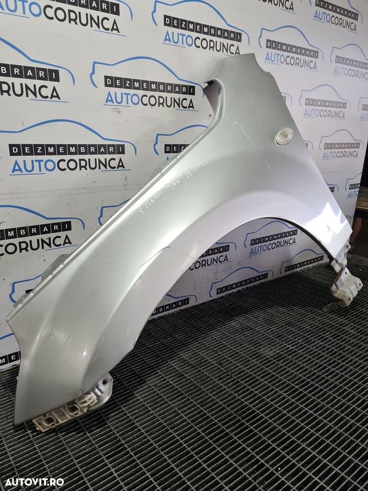 Aripa Stanga Fata Suzuki Grand Vitara 2006 - 2012 2 Usi ARGINTIU (966) ZGÂRIATA - 2