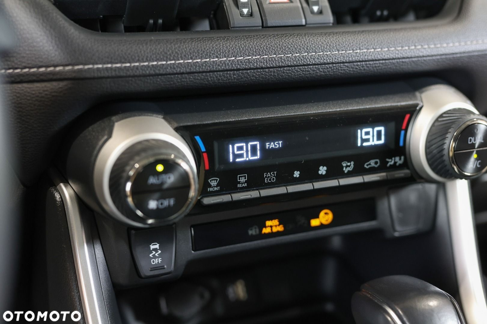 Toyota RAV4 - 22