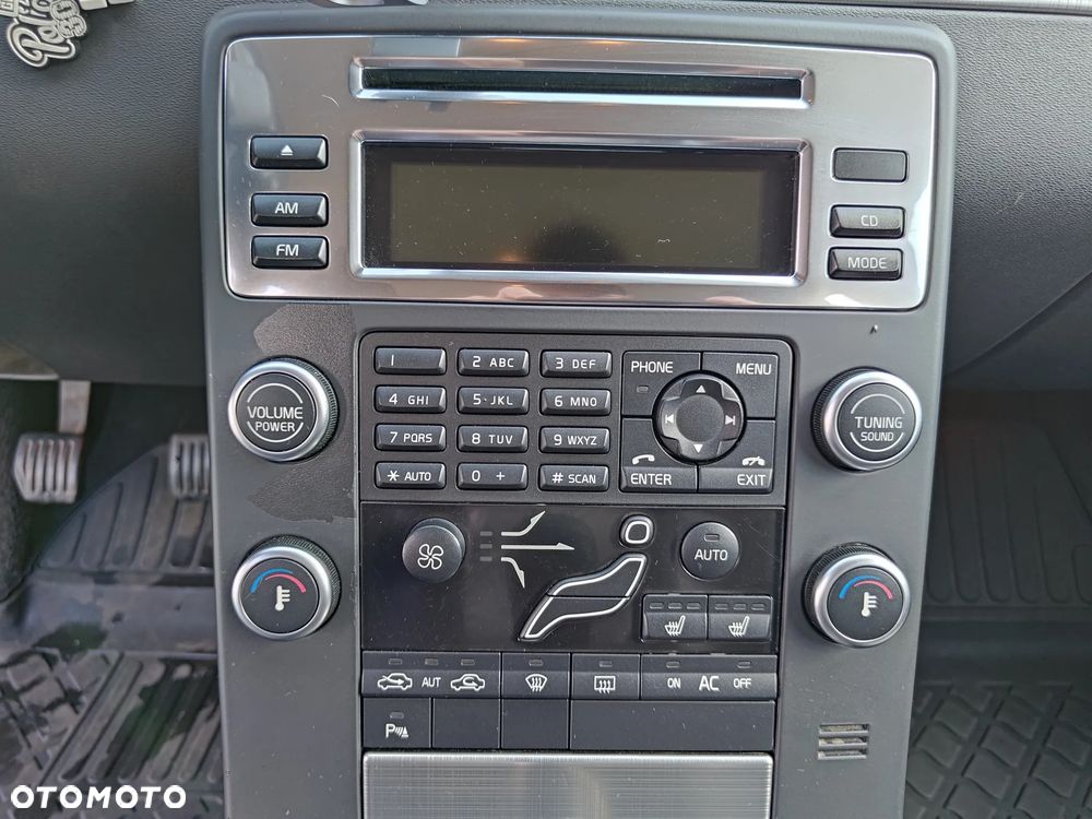 Volvo V70 2.0 Momentum - 28