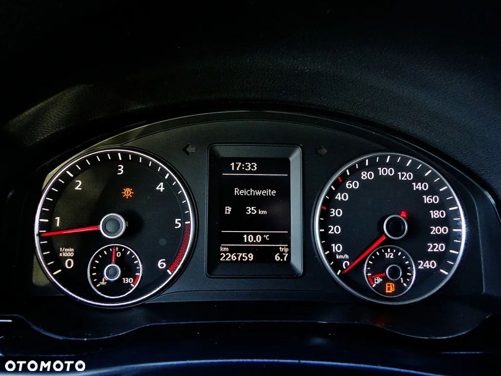 Volkswagen Golf Plus 2.0 TDI Comfortline - 28