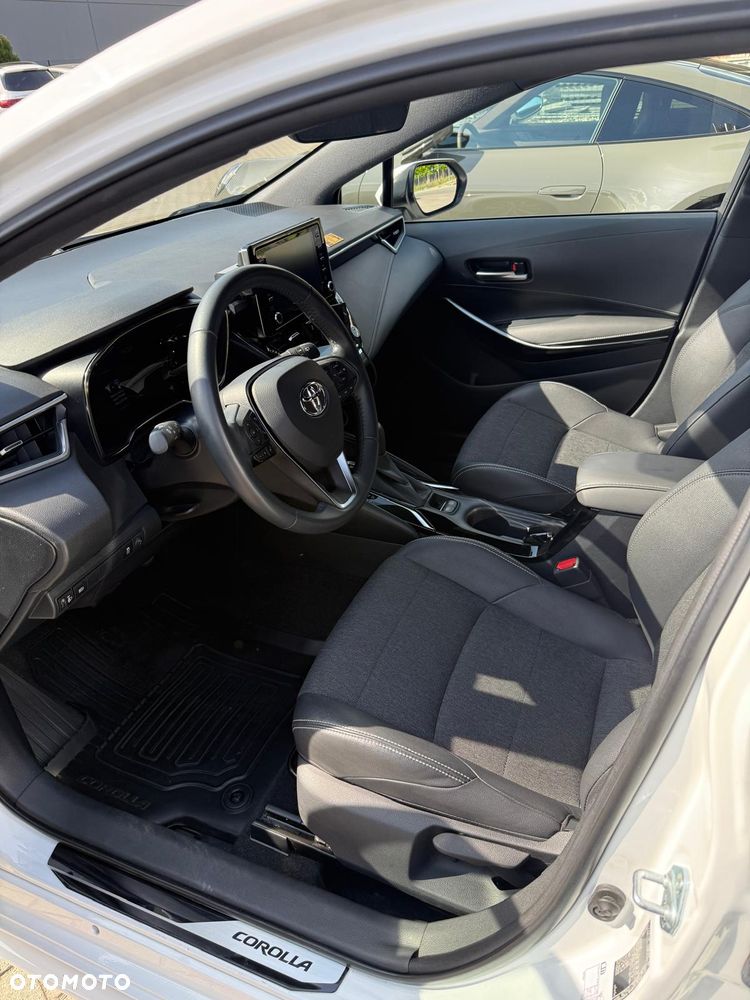 Toyota Corolla - 11