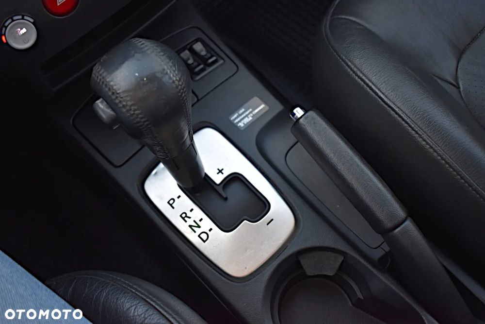 Mitsubishi Outlander 2.4 4WD Automatik Intense - 22