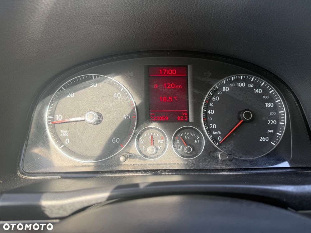 Volkswagen Touran 2.0 TDI Highline - 16