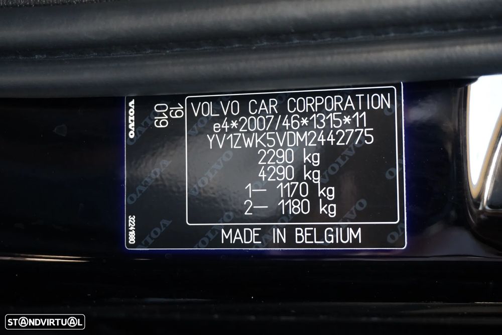 Volvo V60 2.0 B4 Momentum Core Geartronic - 60
