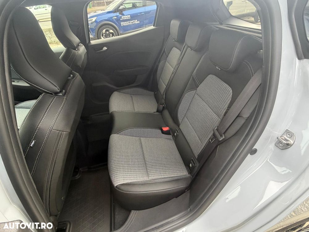 Renault Clio - 11