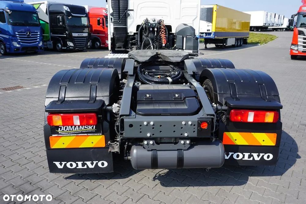 Volvo FH 16 / 650 / EURO 6 / ACC / 6 X 4 / RETARDER / HYDRAULIKA - 16