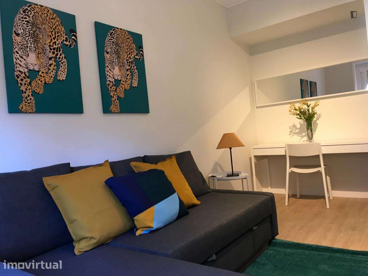 Apartamento com 1 quartos - localizado em Roma-Areeiro Lisbon - Grande imagem: 5/14
