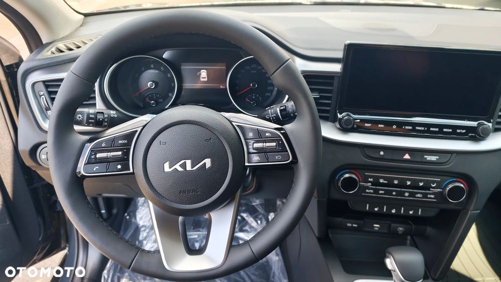 Kia XCeed 1.6 T-GDI M DCT - 11