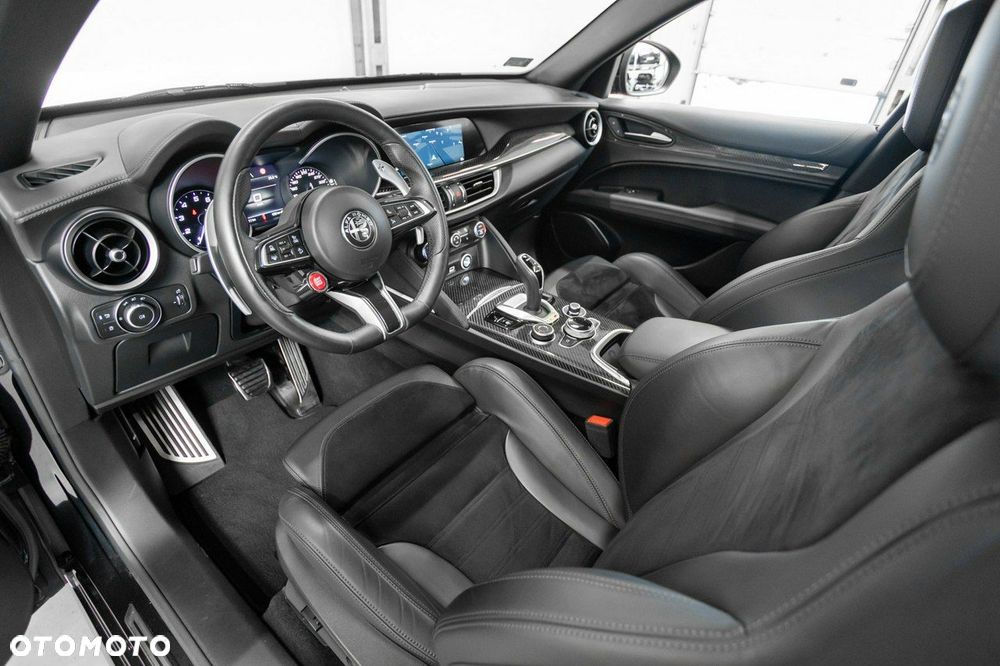 Alfa Romeo Stelvio 2.9 V6 Bi-Turbo Quadrifoglio Q4 - 19