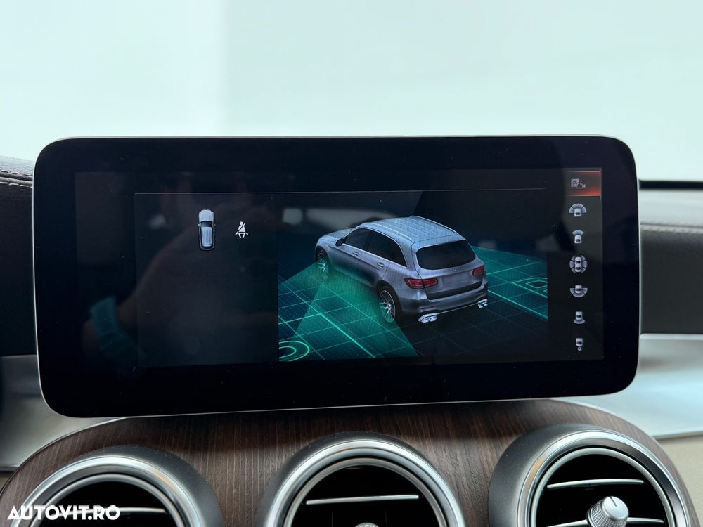 Mercedes-Benz GLC 220 d 4MATIC 9G-TRONIC AMG Line - 16