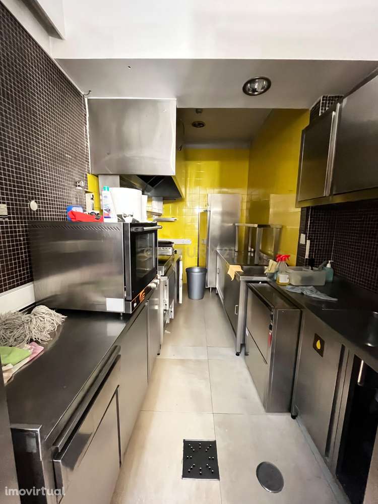 Loja à Venda na Av. Infante Santo - Grande imagem: 3/12