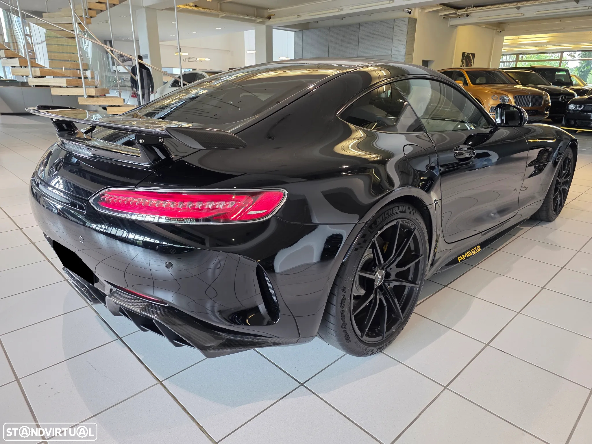 Mercedes-Benz AMG GT R - 10