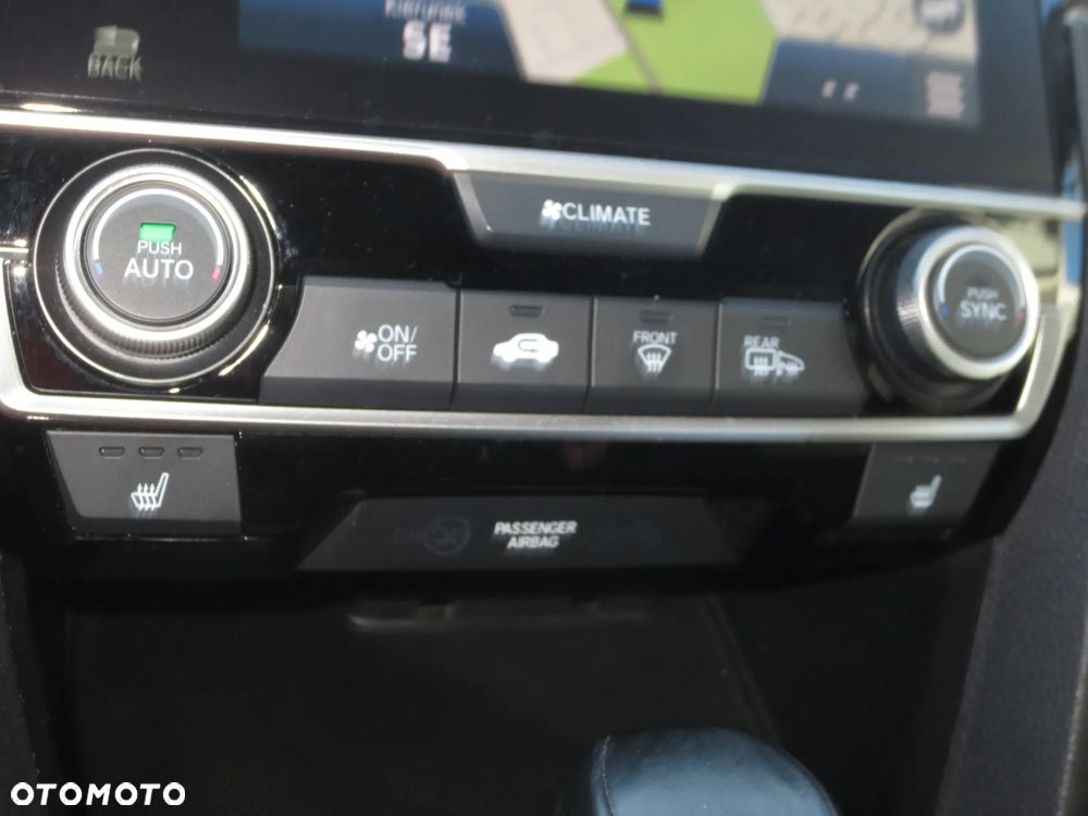 Honda Civic 1.5 T Elegance CVT - 21