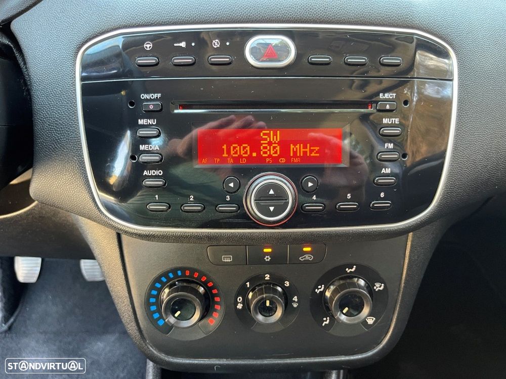 Fiat Punto 1.2 Lounge S&S - 30