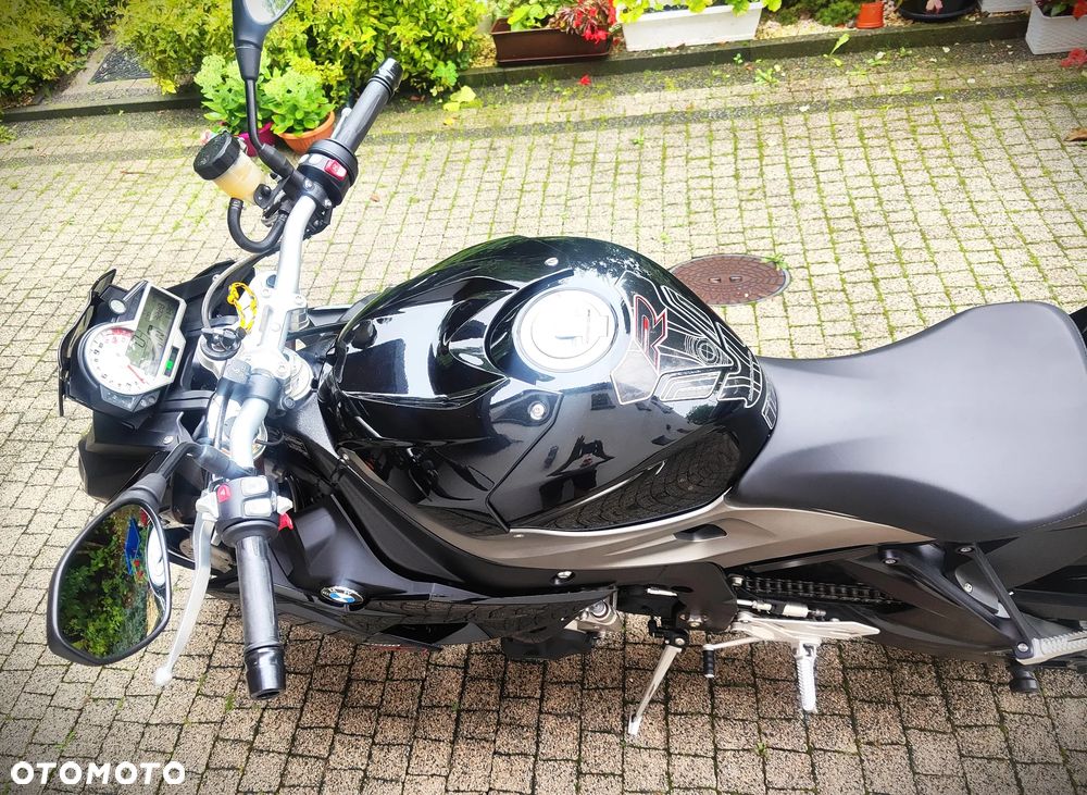 BMW S - 4