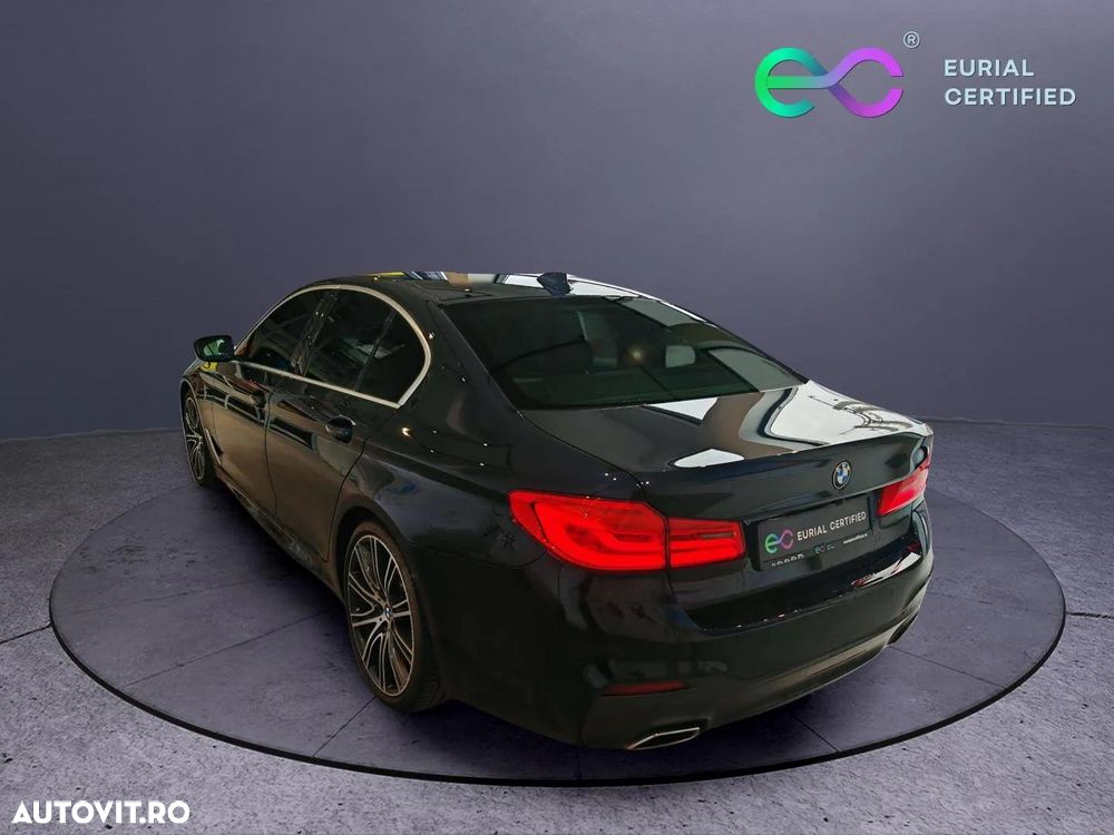 BMW Seria 5 520d xDrive Aut. - 2