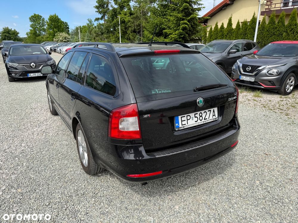 Skoda Octavia 1.6 Elegance - 4
