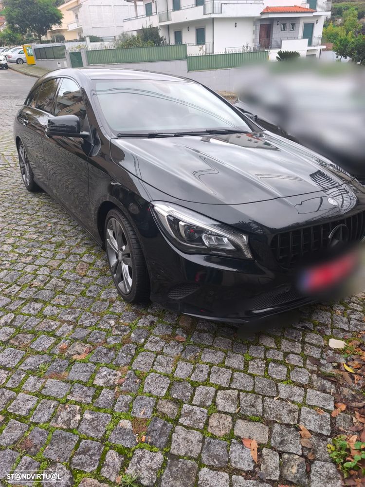 Mercedes-Benz CLA 180 d Shooting Brake AMG Line - 1