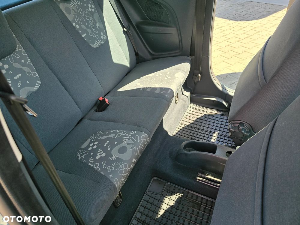 Ford KA 1.2 Titanium EU5 - 13