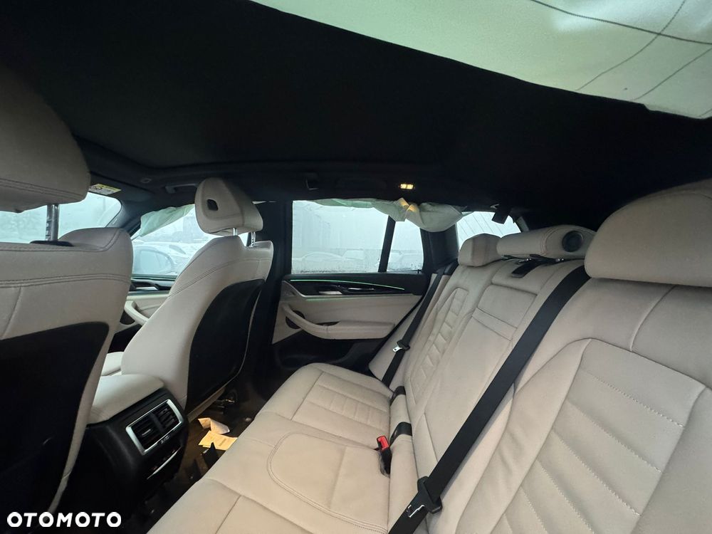 BMW iX3 80kWh Impressive - 28