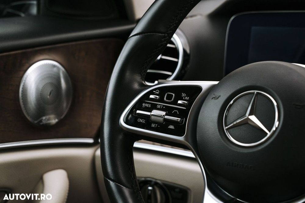 Mercedes-Benz E - 12