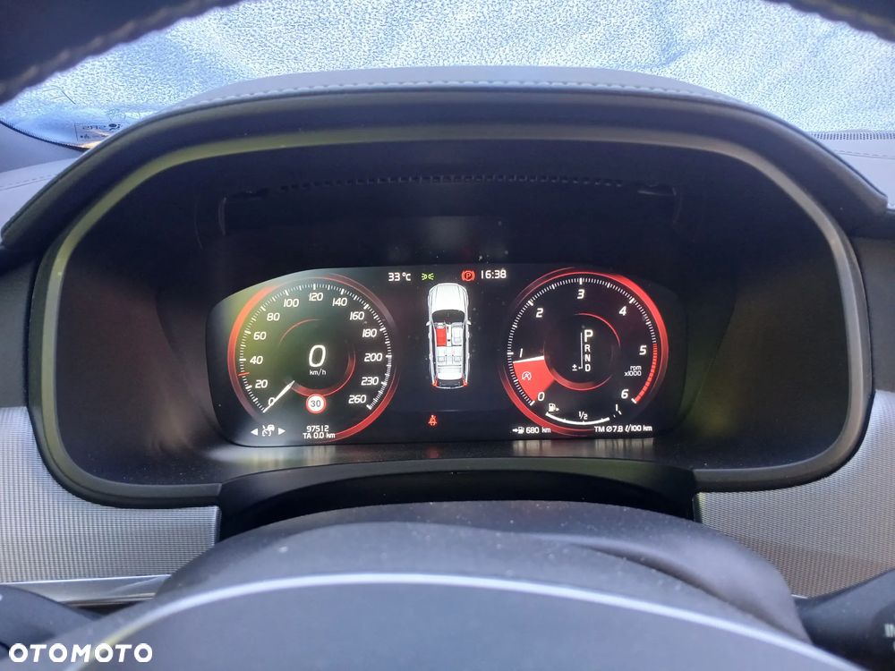 Volvo V90 D5 AWD R-Design - 12