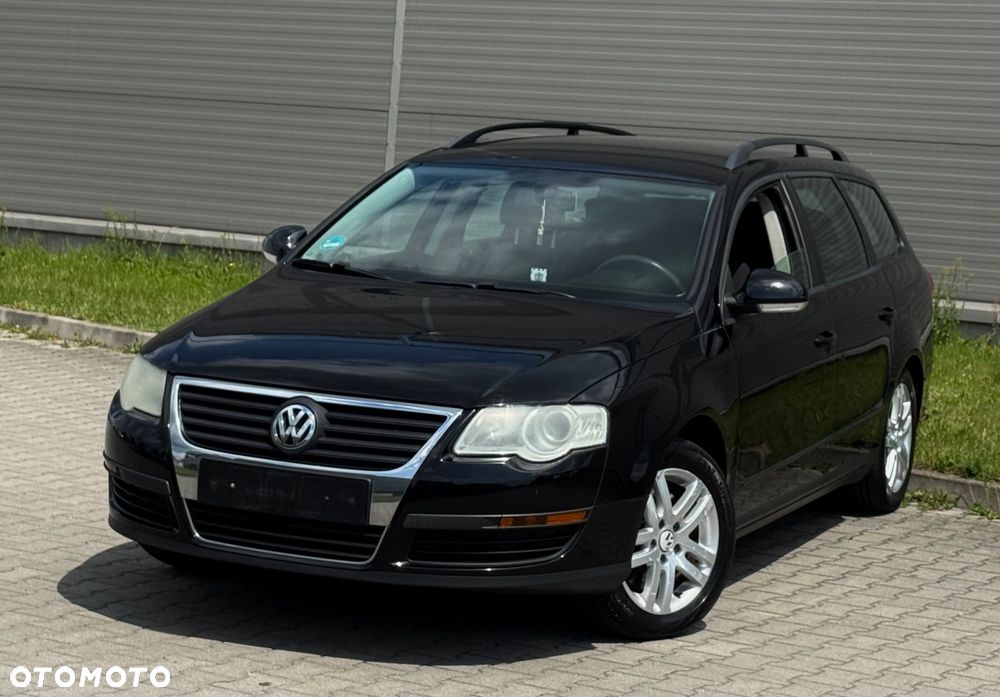 Volkswagen Passat 1.6 Comfortline - 2
